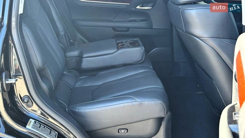 Внедорожник / Кроссовер Lexus LX 2015 в Киеве