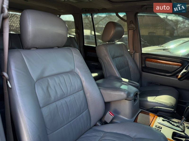 Внедорожник / Кроссовер Lexus LX 2004 в Бердичеве
