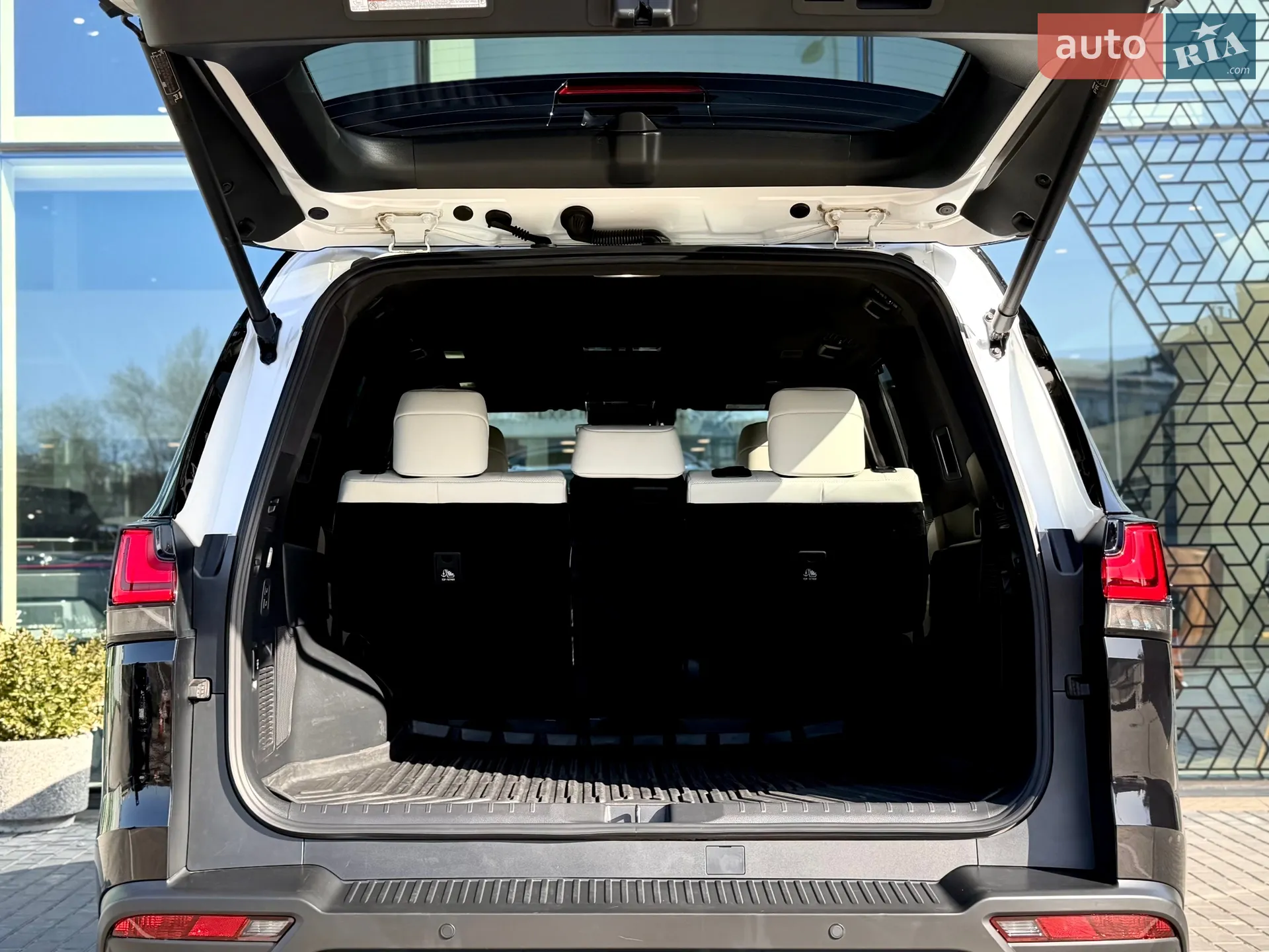 2023 Lexus LX - мініатюра 31