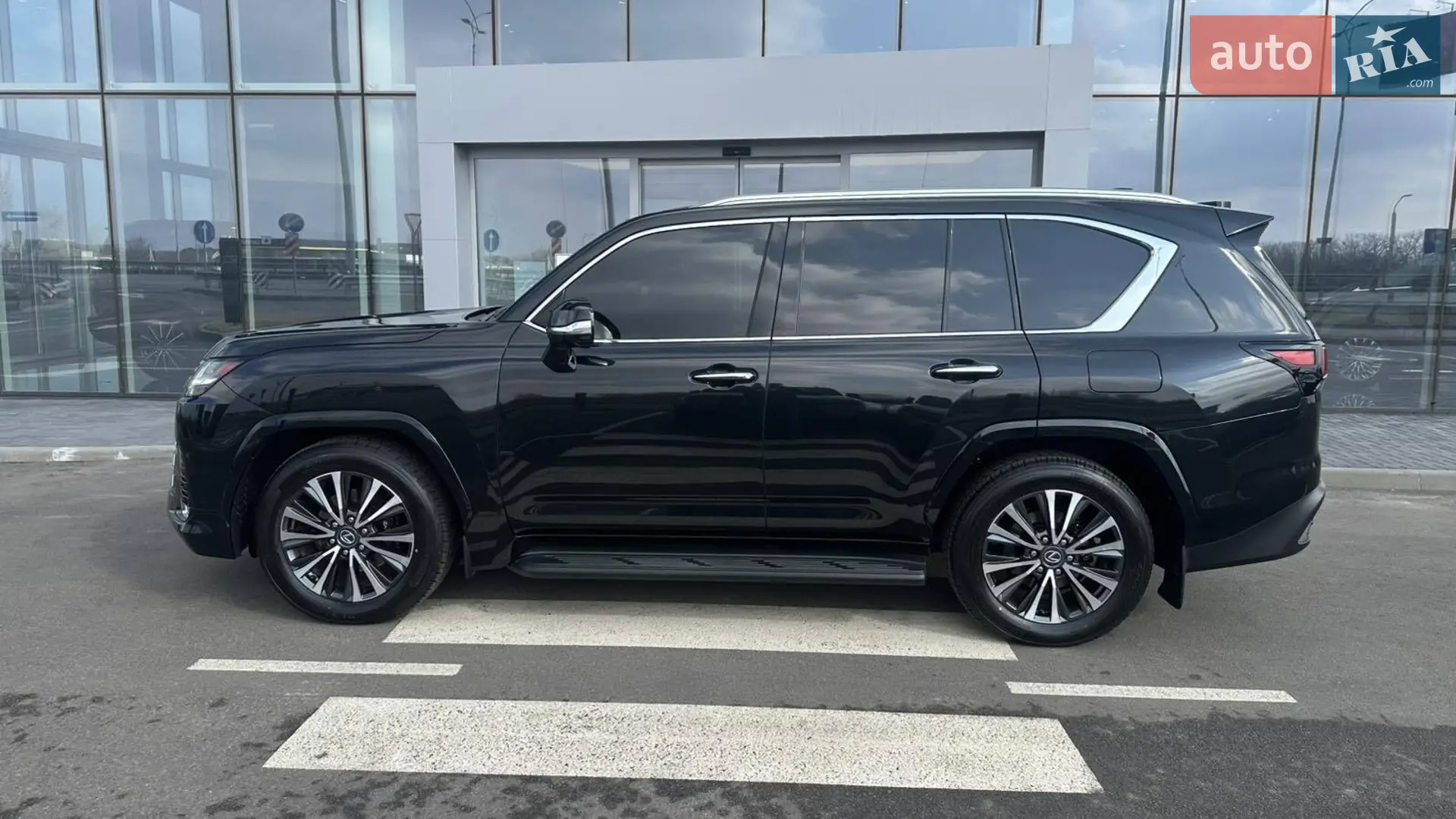 2025 Lexus LX - мініатюра 3