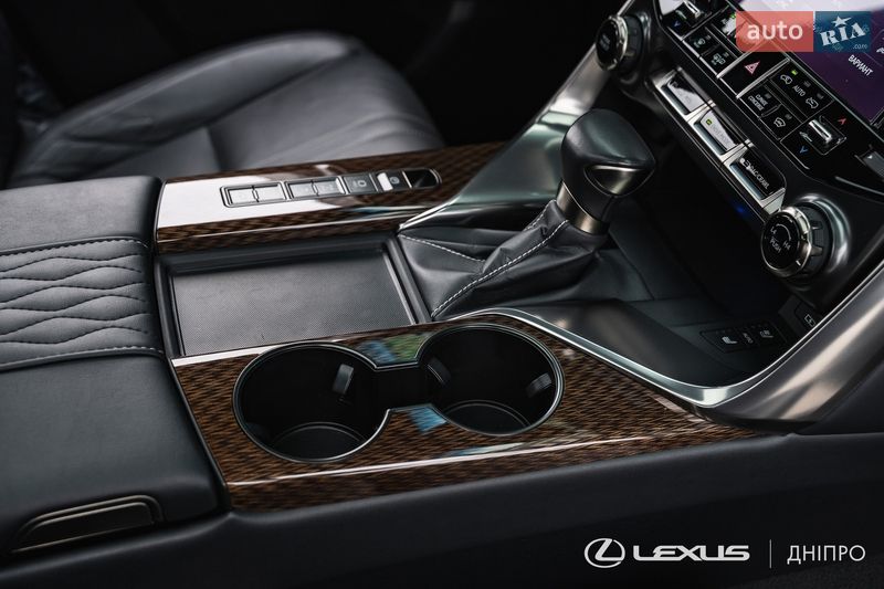 Внедорожник / Кроссовер Lexus LX 2023 в Днепре