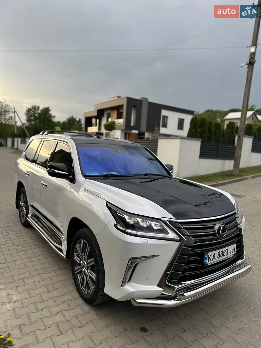 2017 Lexus LX - мініатюра 12