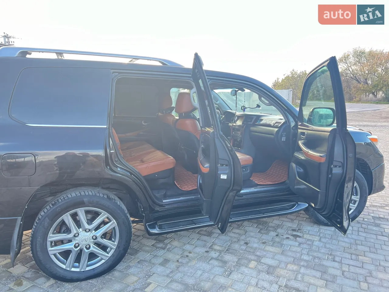 2010 Lexus LX - мініатюра 22