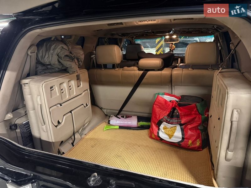 Внедорожник / Кроссовер Lexus LX 2004 в Вишневом