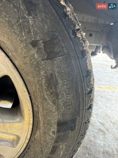 Внедорожник / Кроссовер Lexus LX 2004 в Вишневом