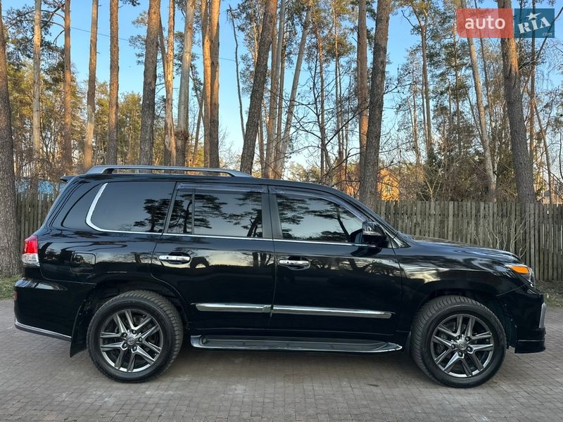 Внедорожник / Кроссовер Lexus LX 2013 в Киеве