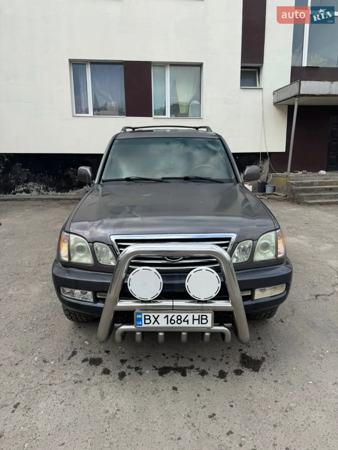 Lexus LX 2000
