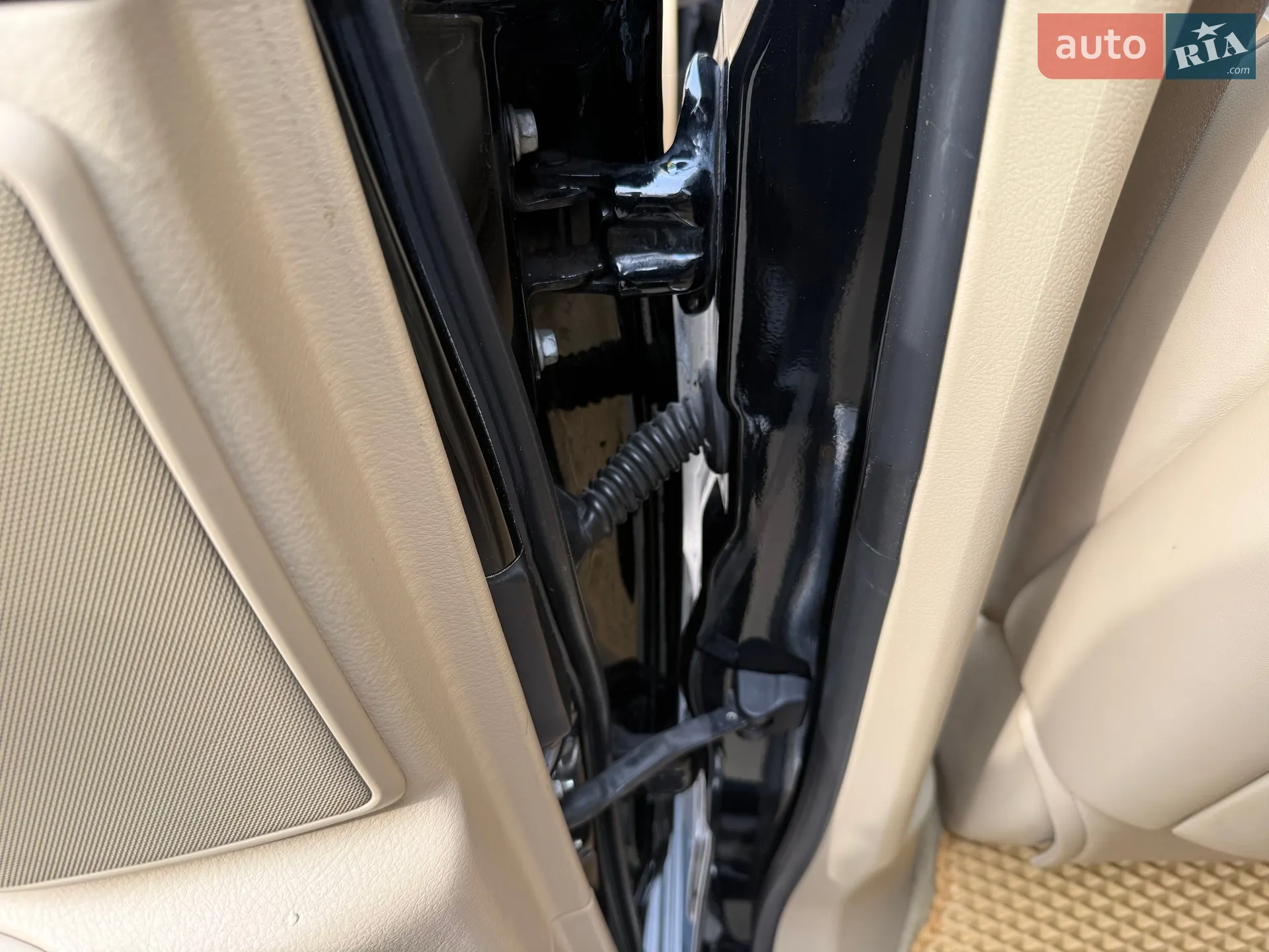 2010 Lexus LX - мініатюра 19