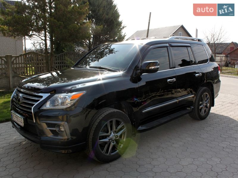 Внедорожник / Кроссовер Lexus LX 2014 в Луцке