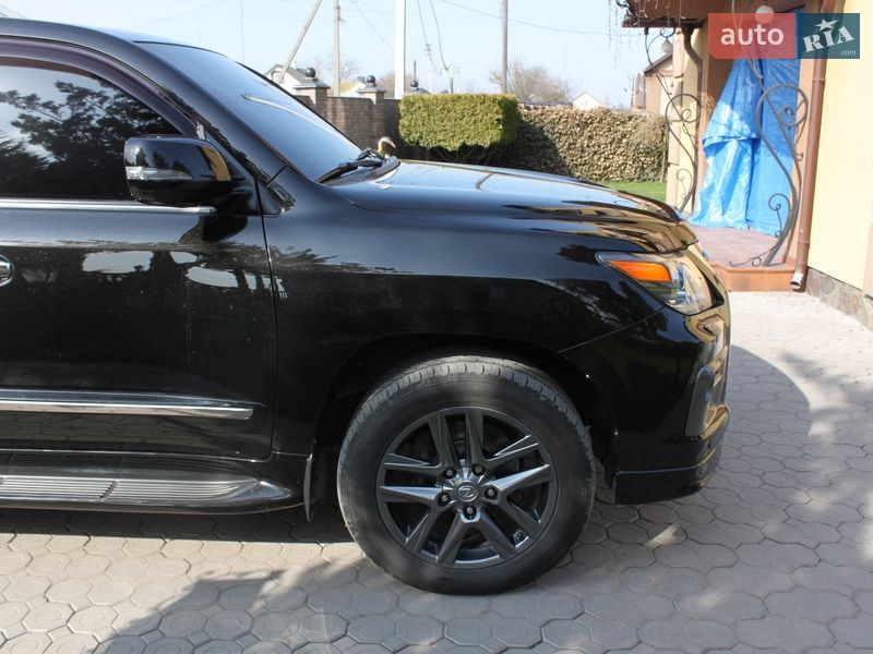 Внедорожник / Кроссовер Lexus LX 2014 в Луцке