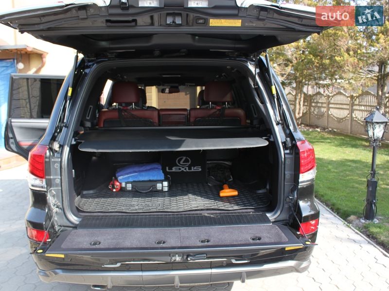 Внедорожник / Кроссовер Lexus LX 2014 в Луцке