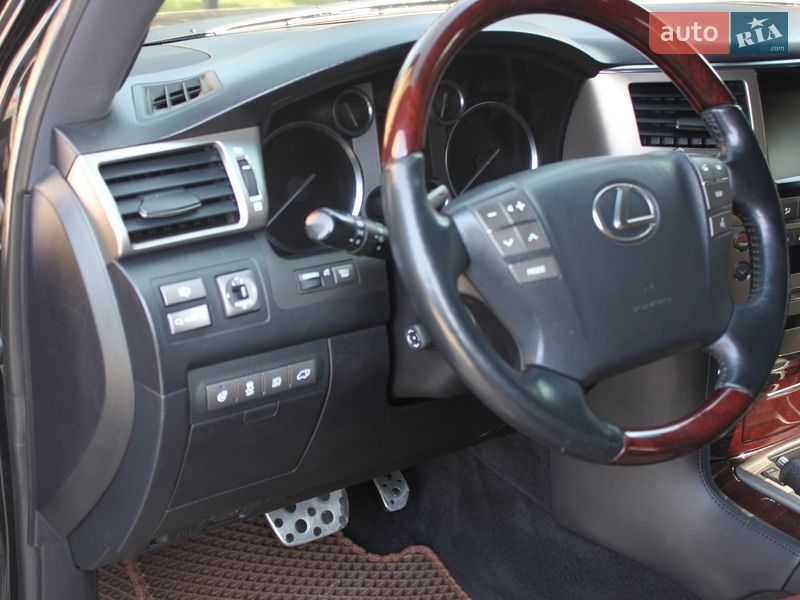 Внедорожник / Кроссовер Lexus LX 2014 в Луцке