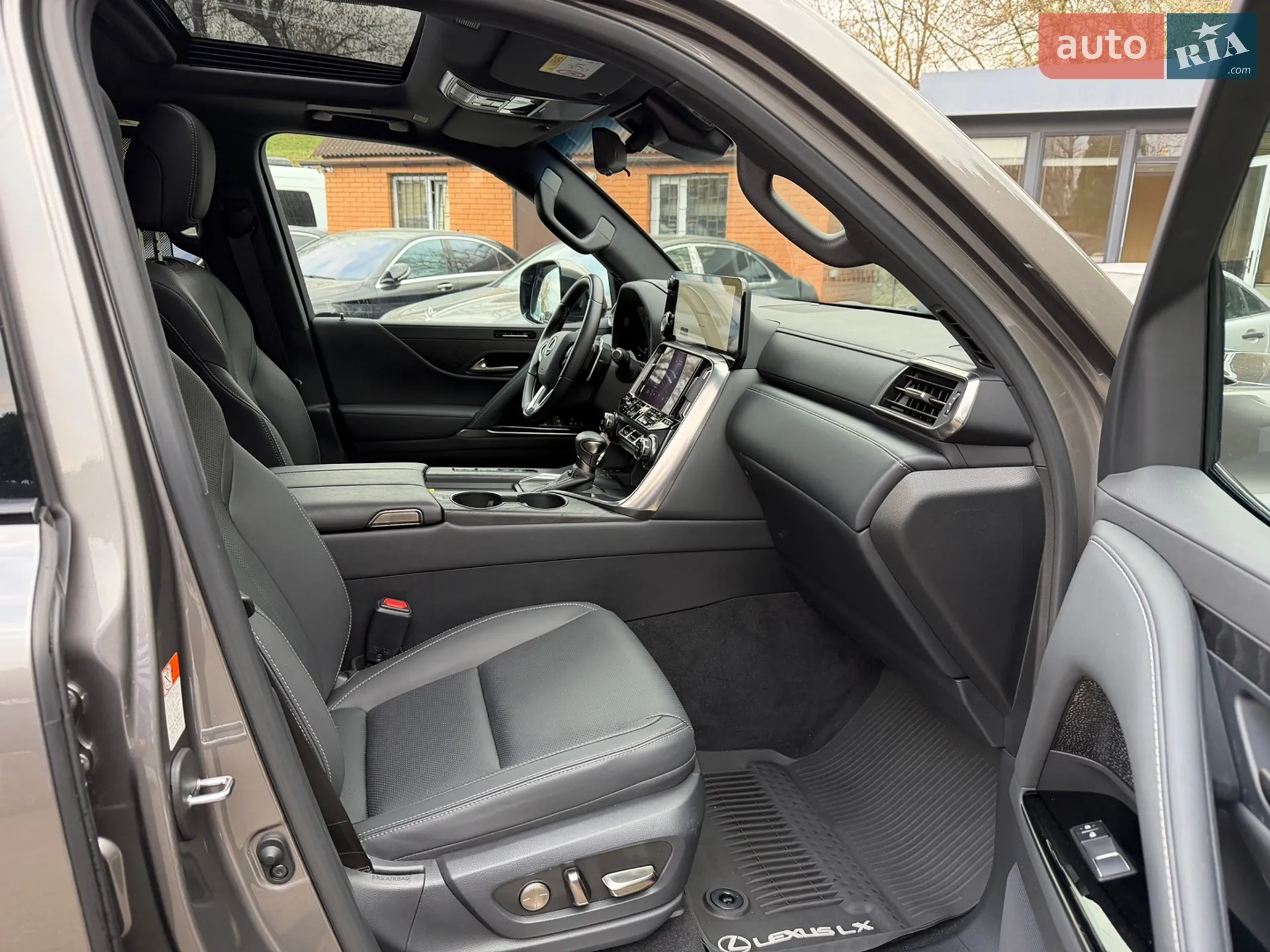 2023 Lexus LX - мініатюра 19