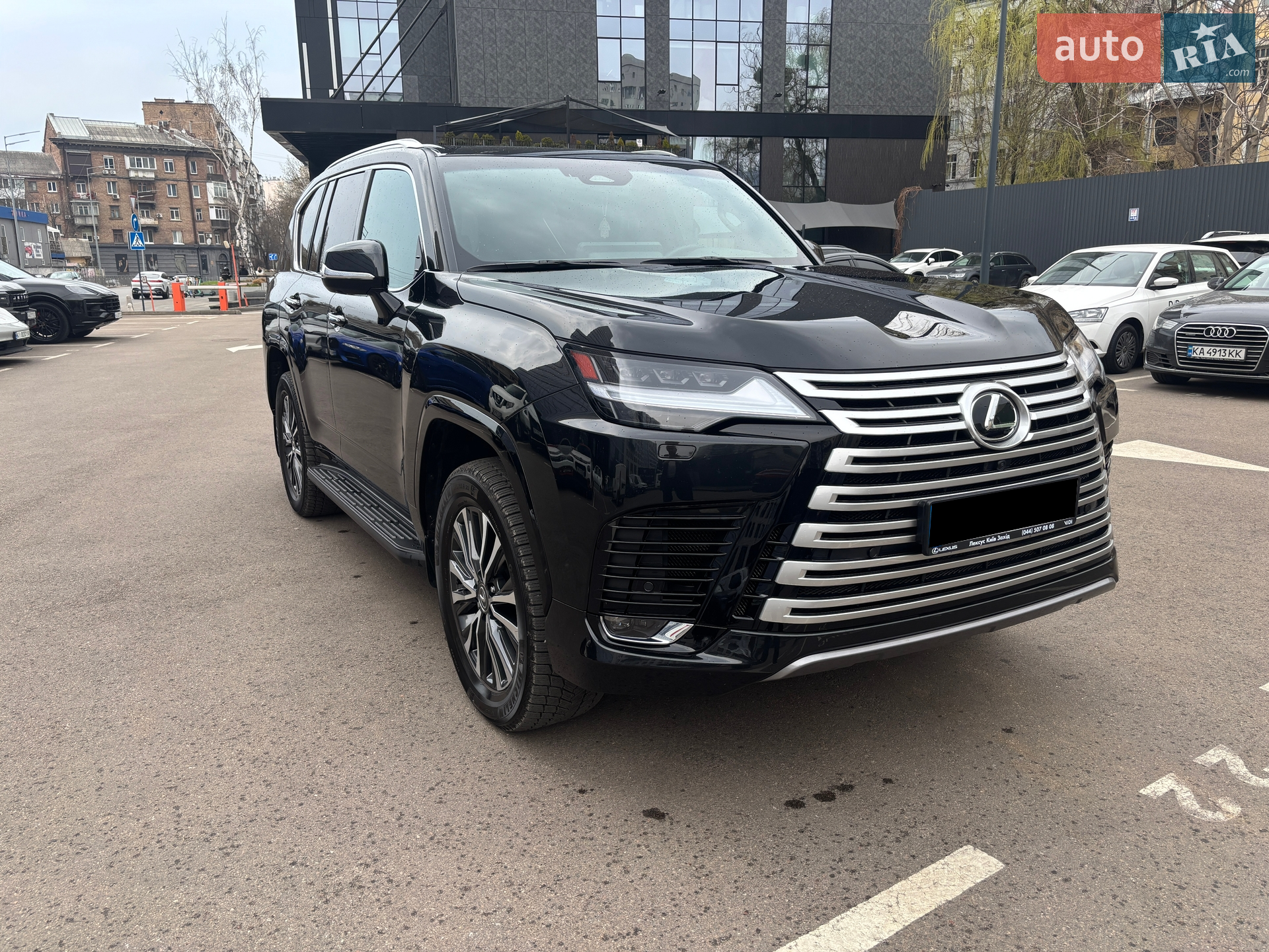 2025 Lexus LX - фото 1