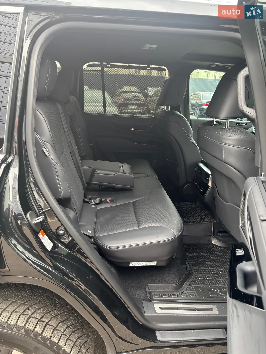 2025 Lexus LX - мініатюра 9