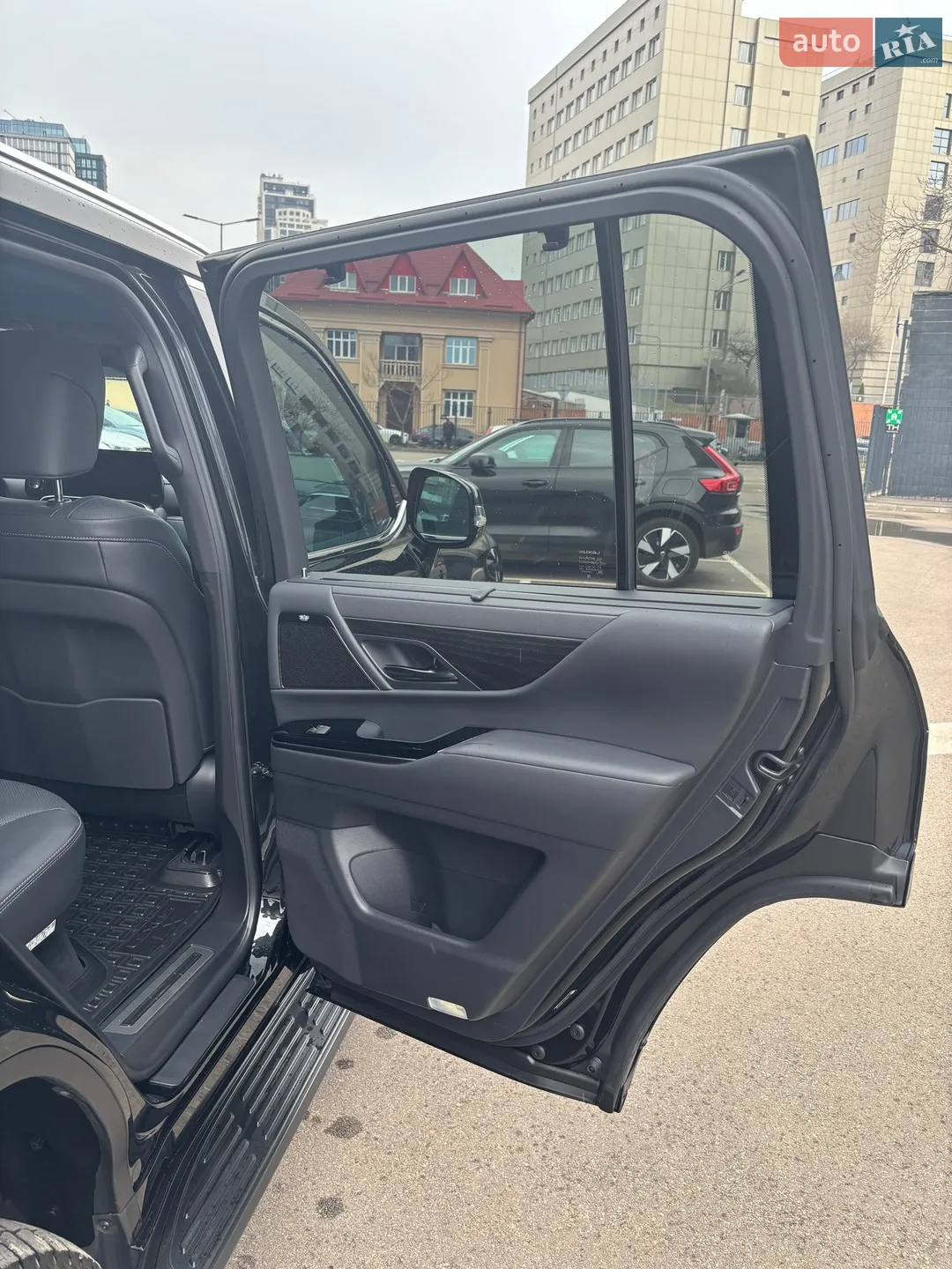 2025 Lexus LX - мініатюра 11