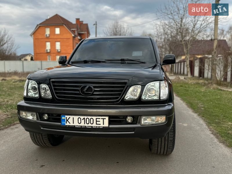 Lexus LX 2006