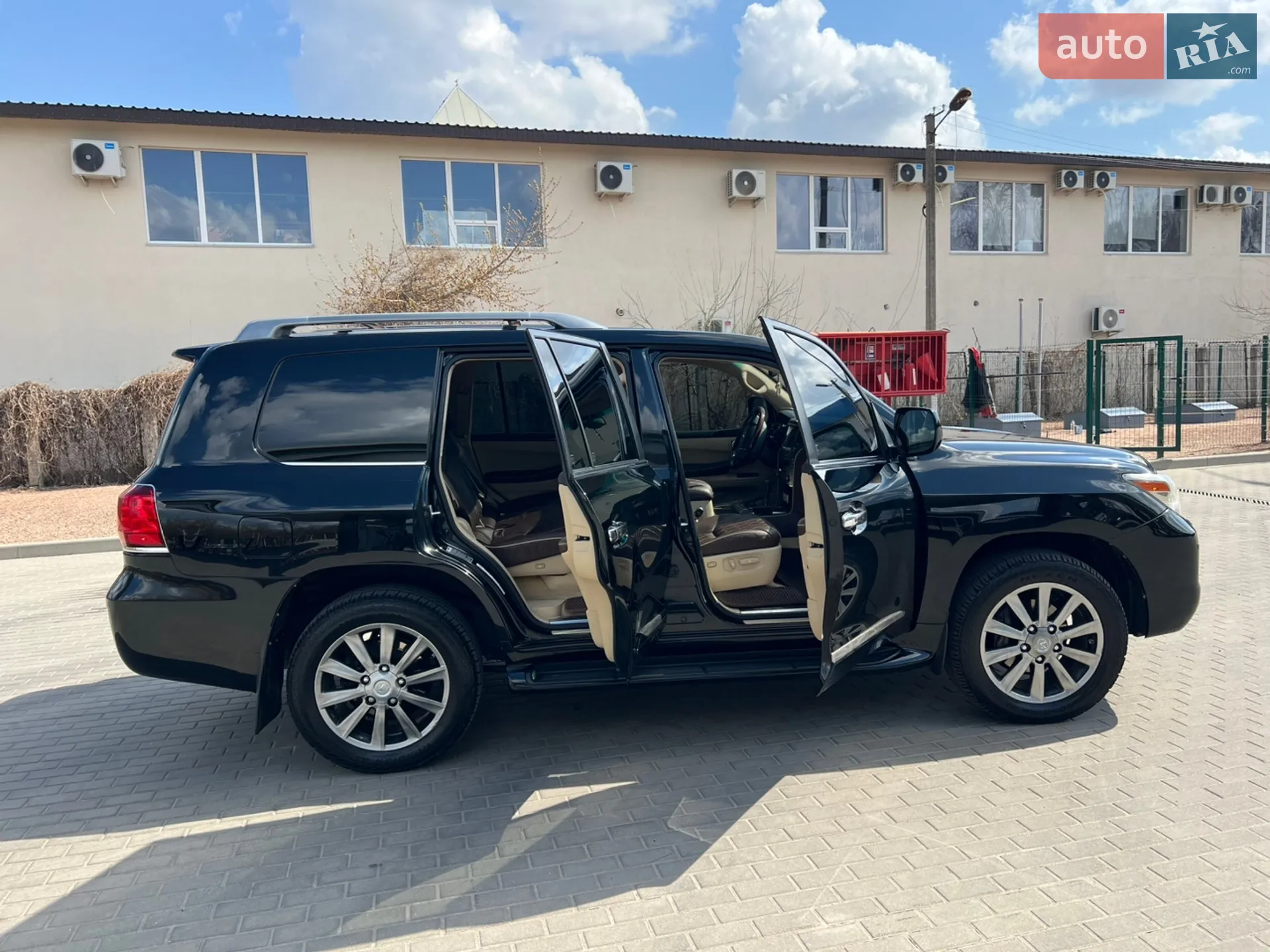 2010 Lexus LX - мініатюра 26