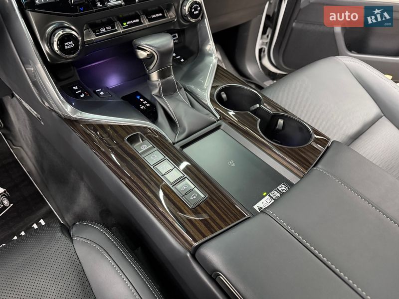 Внедорожник / Кроссовер Lexus LX 2022 в Киеве