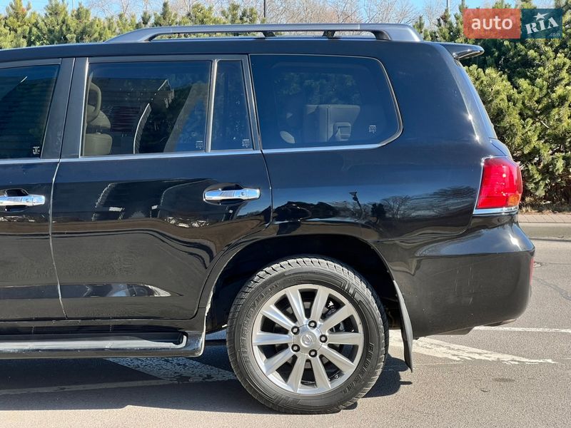 Внедорожник / Кроссовер Lexus LX 2011 в Киеве