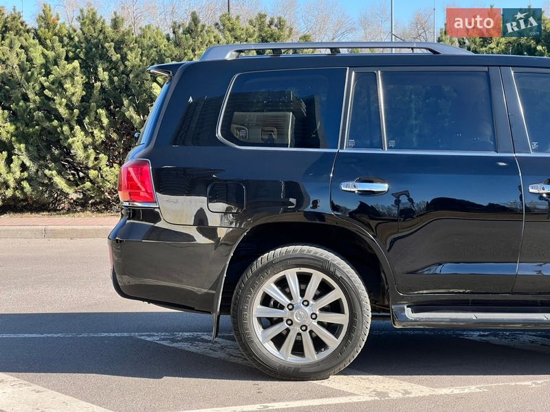 Внедорожник / Кроссовер Lexus LX 2011 в Киеве