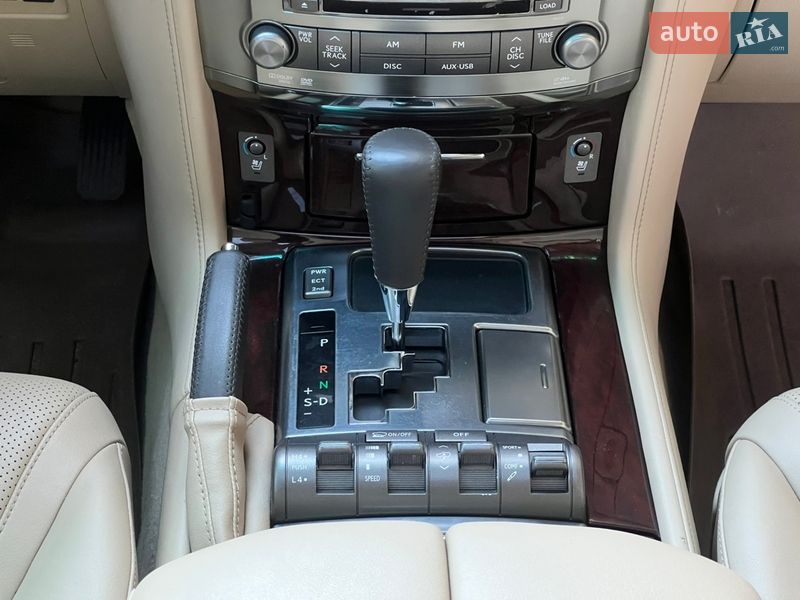 Внедорожник / Кроссовер Lexus LX 2011 в Киеве