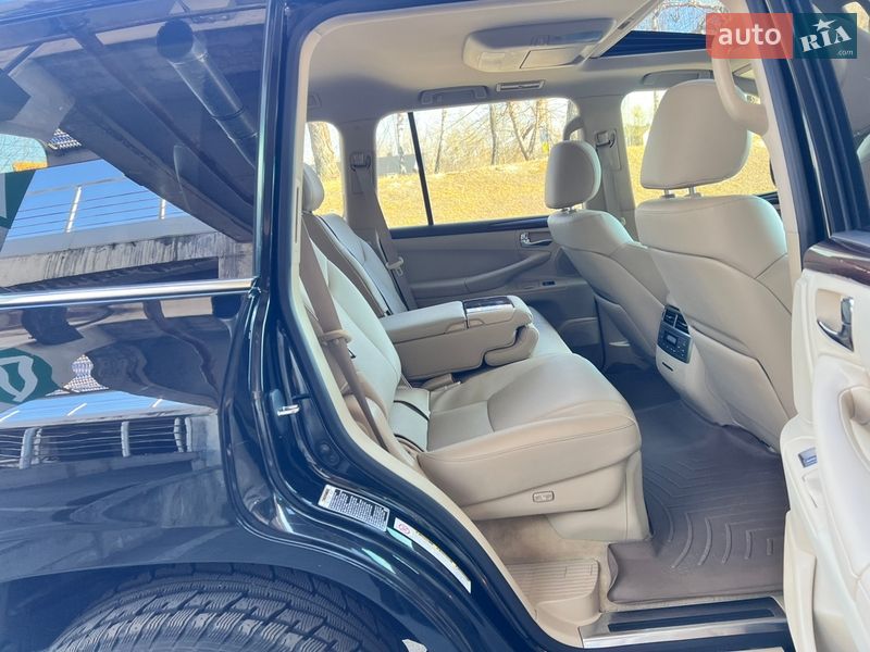 Внедорожник / Кроссовер Lexus LX 2011 в Киеве
