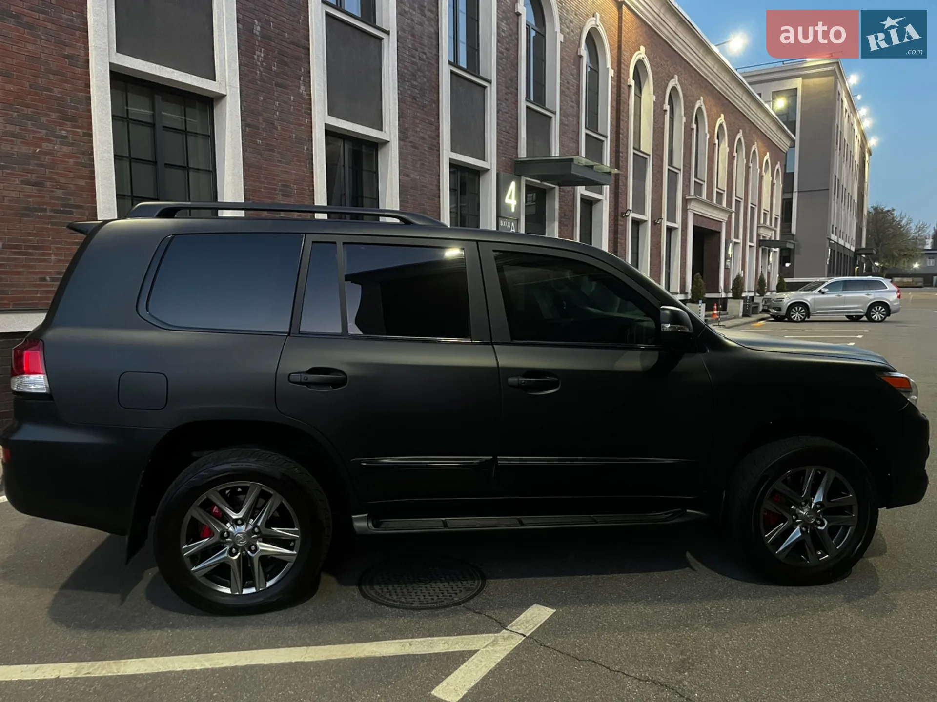 2010 Lexus LX - мініатюра 24