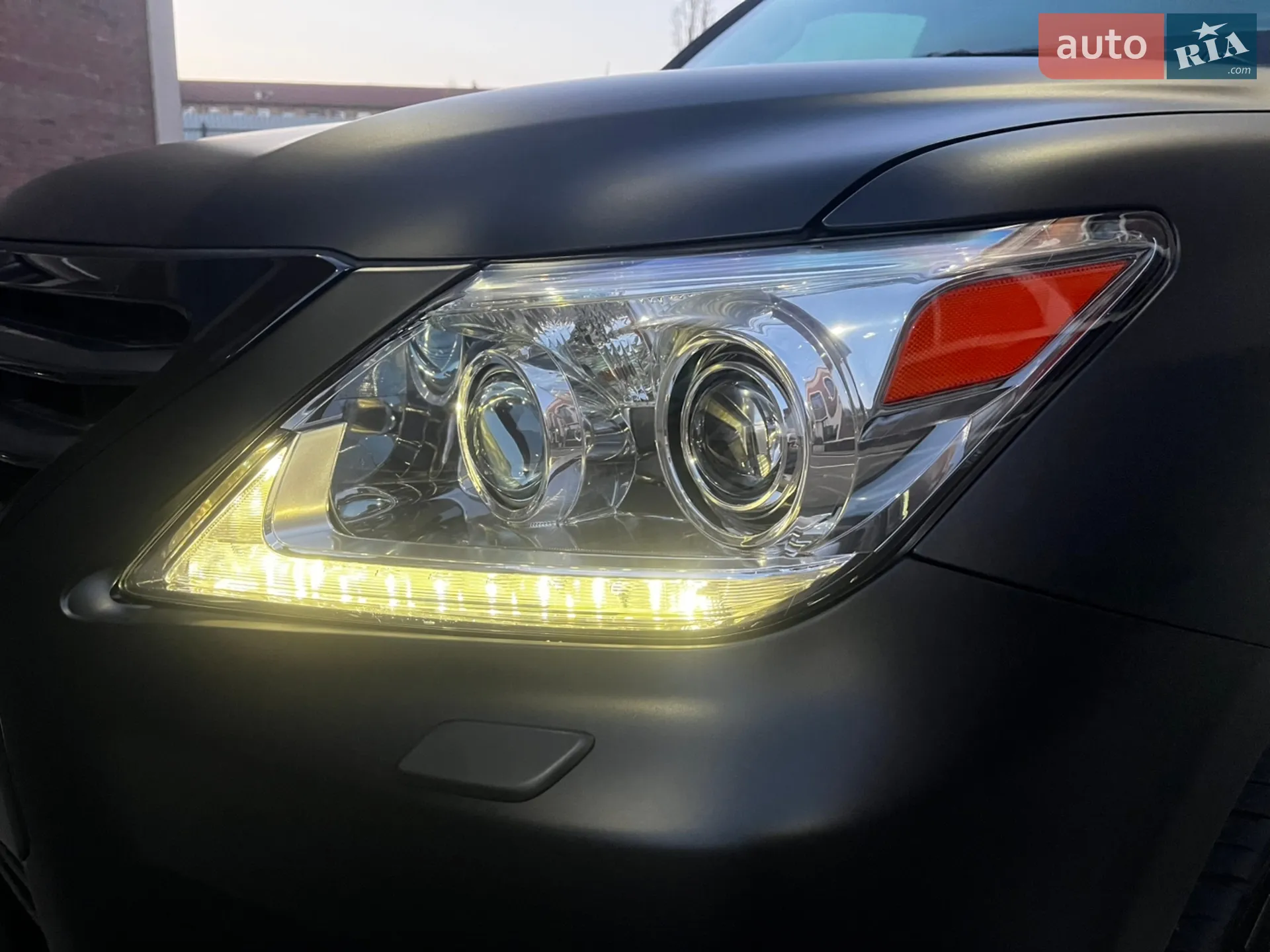 2010 Lexus LX - мініатюра 31