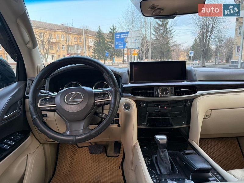 Внедорожник / Кроссовер Lexus LX 2016 в Желтых Водах