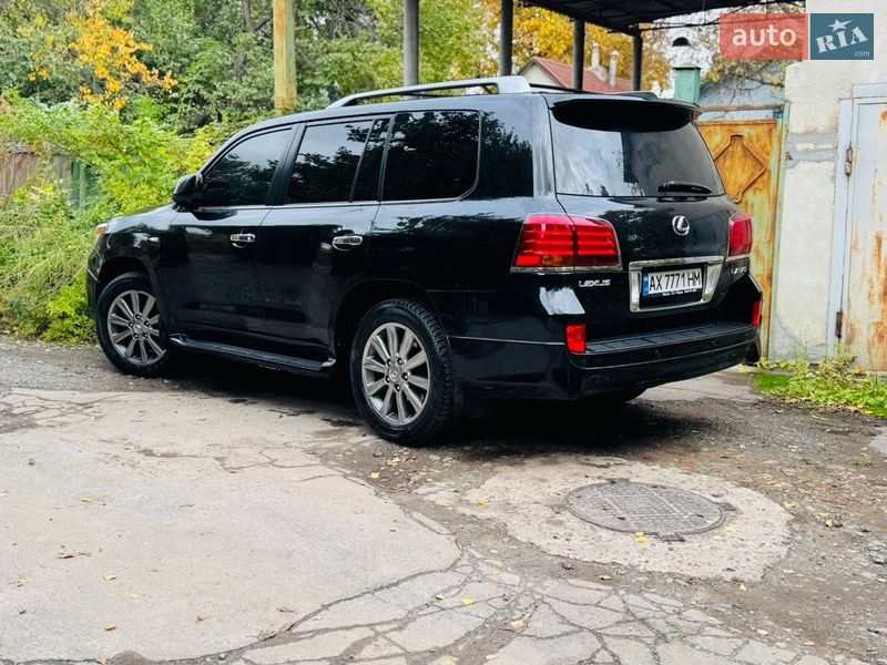 Внедорожник / Кроссовер Lexus LX 2011 в Харькове