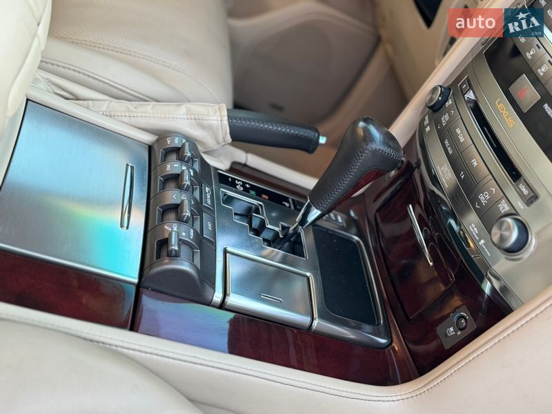 Внедорожник / Кроссовер Lexus LX 2011 в Харькове