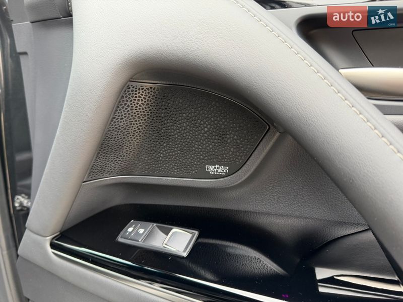 Позашляховик / Кросовер Lexus LX 2023 в Дніпрі