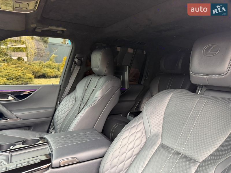 Позашляховик / Кросовер Lexus LX 2023 в Дніпрі