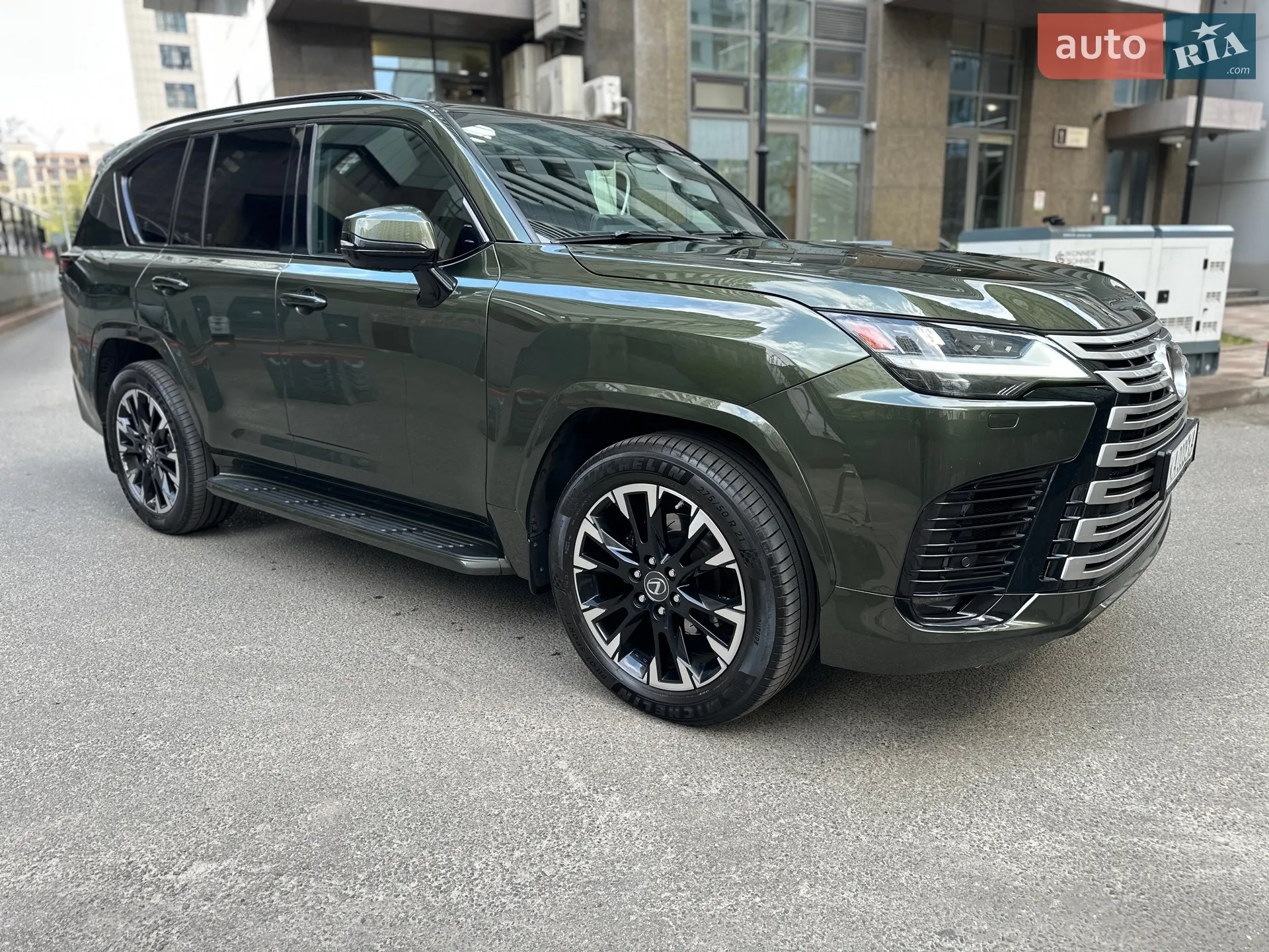 2022 Lexus LX - мініатюра 3