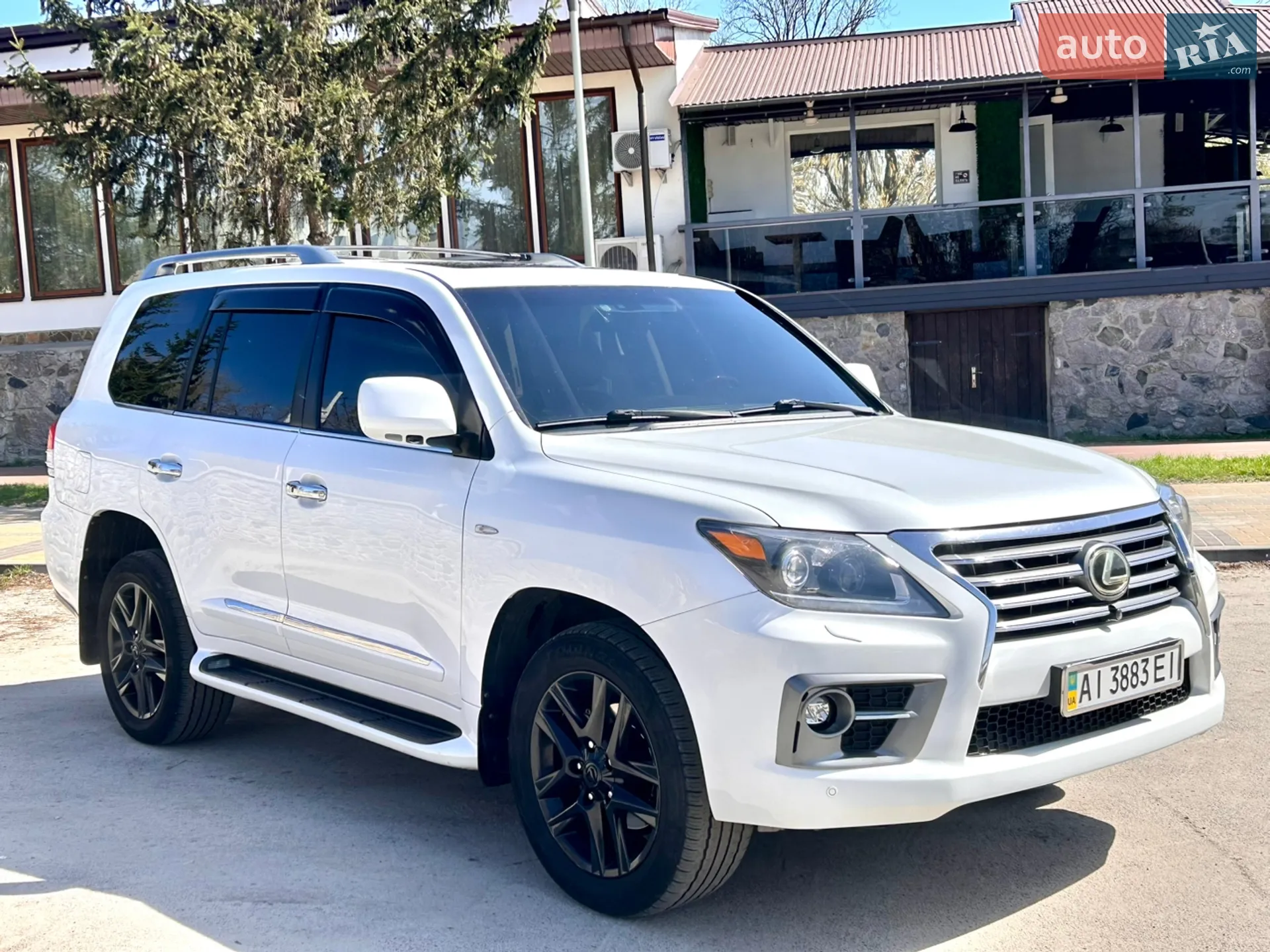 2011 Lexus LX - мініатюра 2