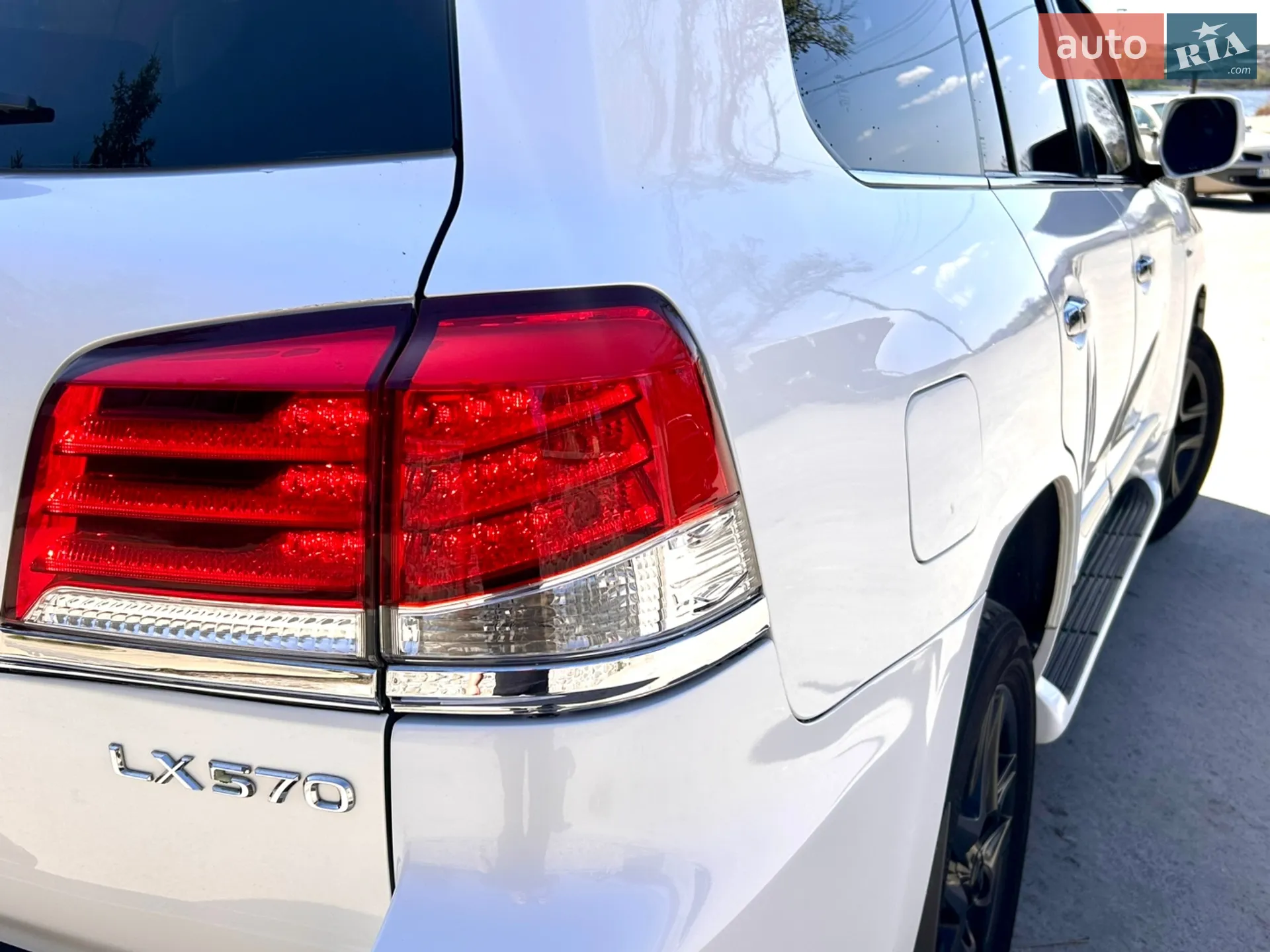 2011 Lexus LX - мініатюра 18