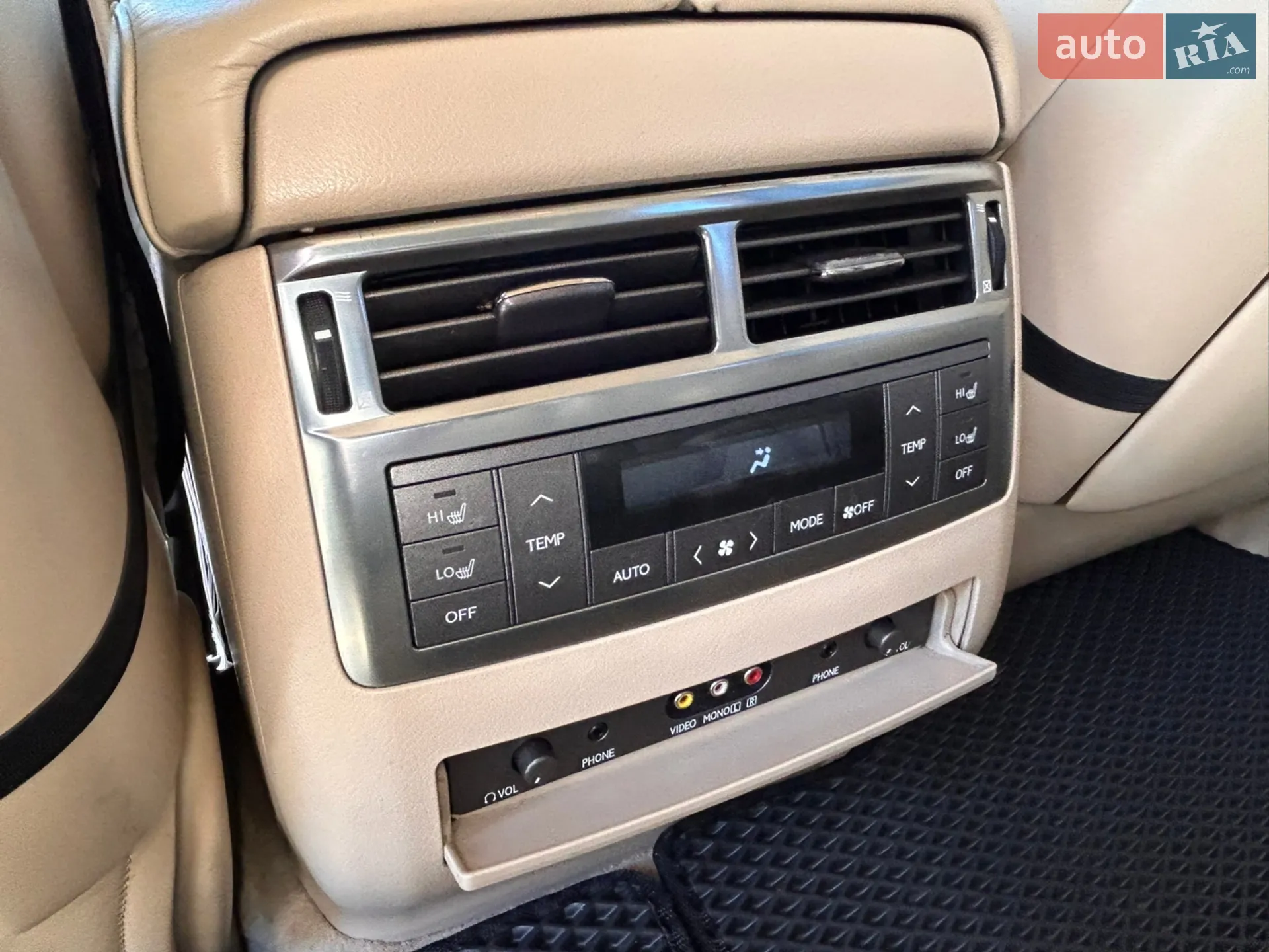2011 Lexus LX - мініатюра 27