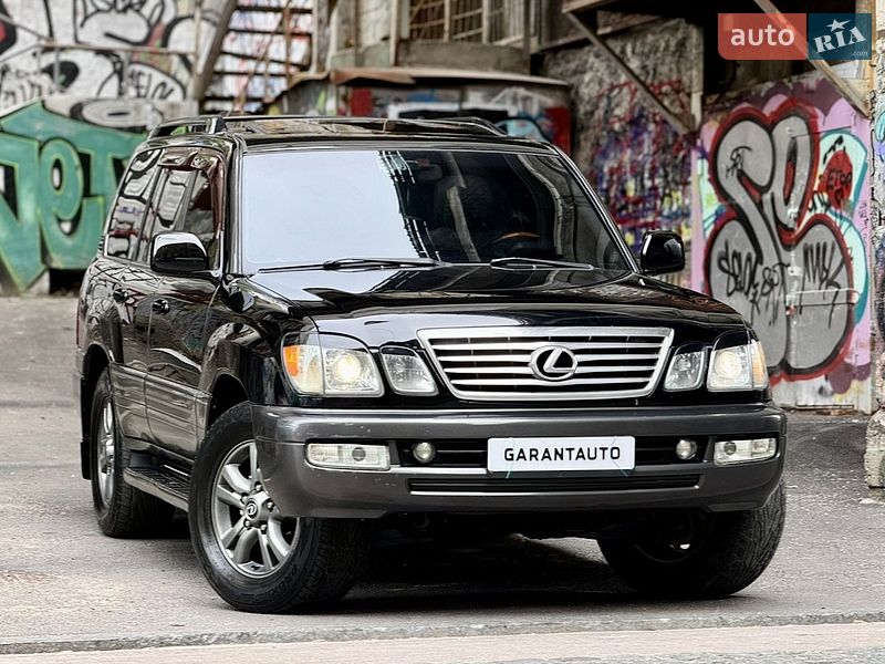 Lexus LX 2006