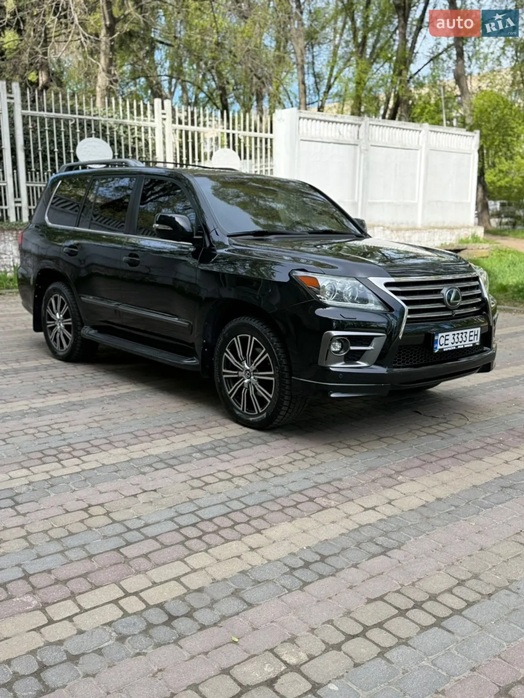 2013 Lexus LX - фото 1