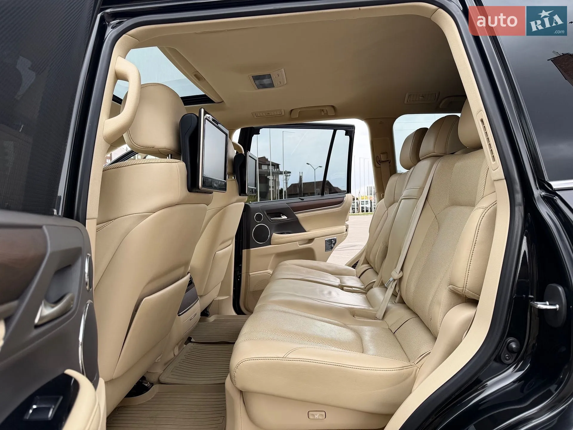 2016 Lexus LX - мініатюра 32
