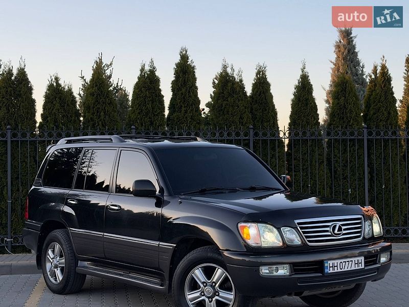 Lexus LX 2005