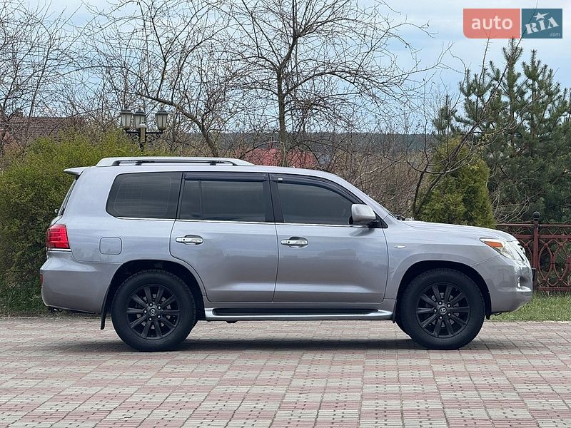 Lexus LX 2008