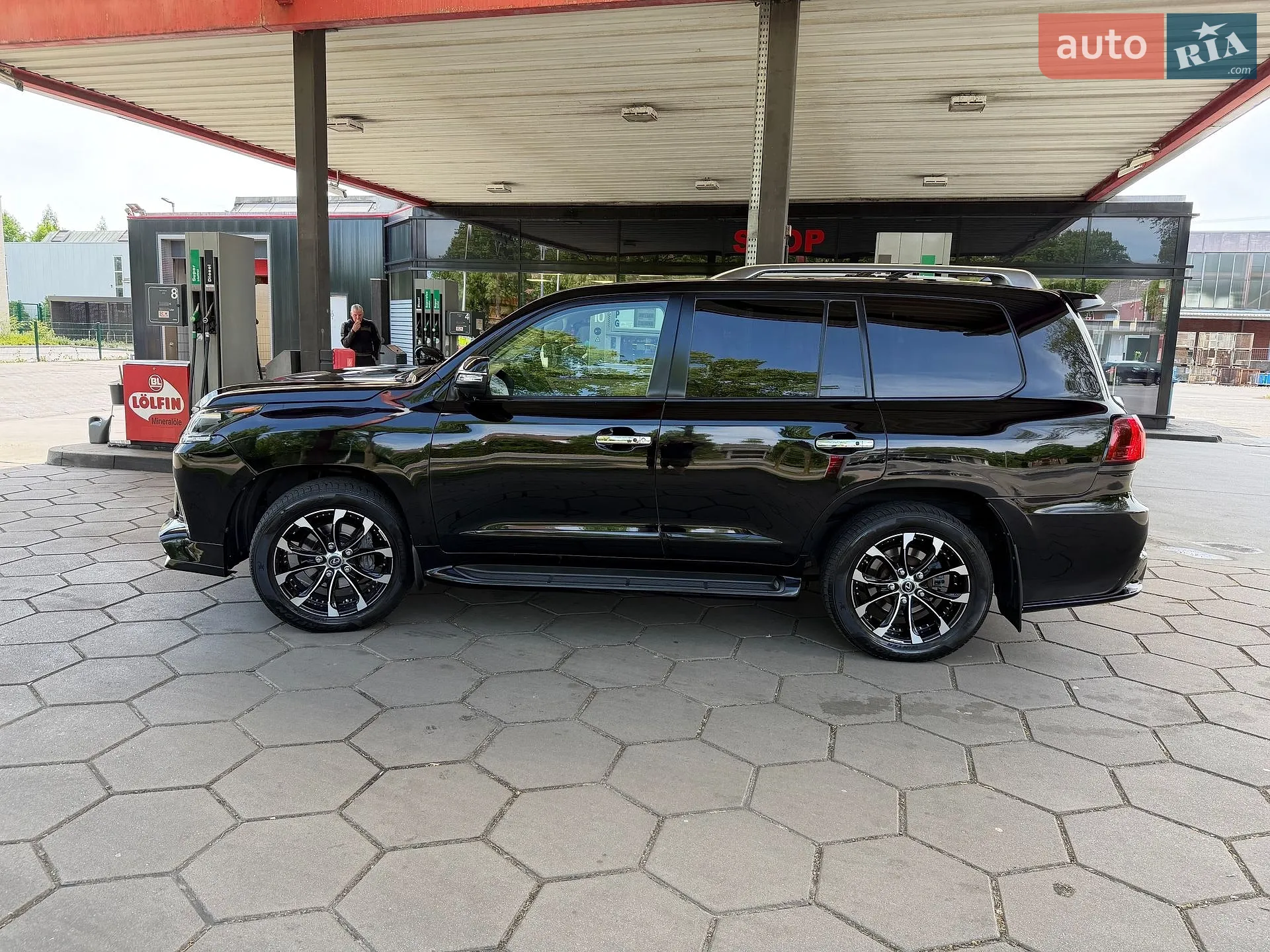 2010 Lexus LX - мініатюра 3