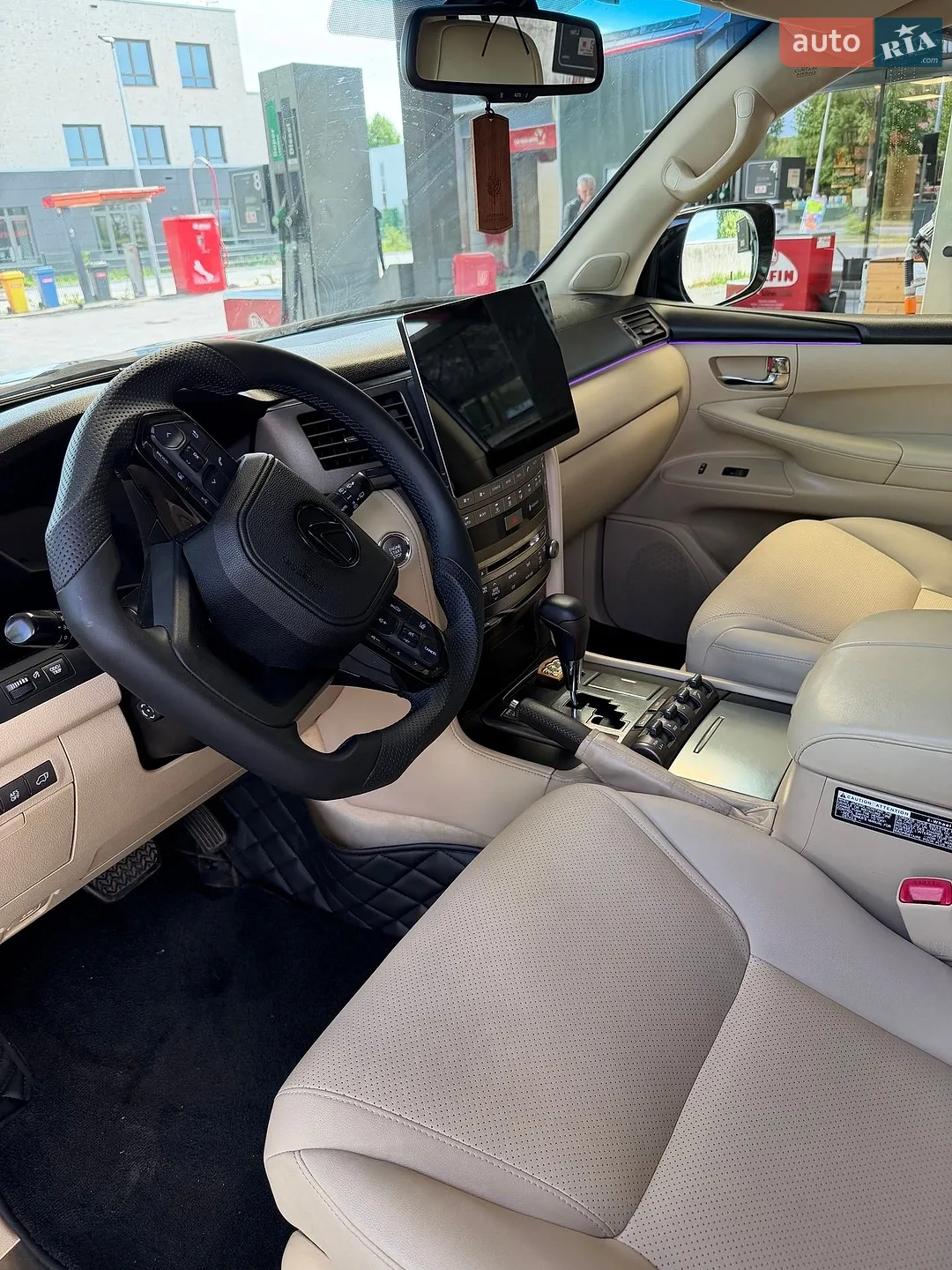 2010 Lexus LX - мініатюра 12