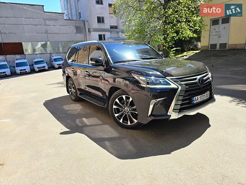 Lexus LX
