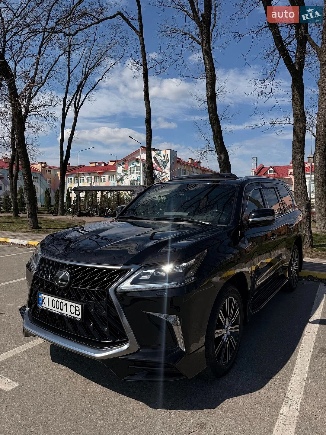 2019 Lexus LX - фото 1