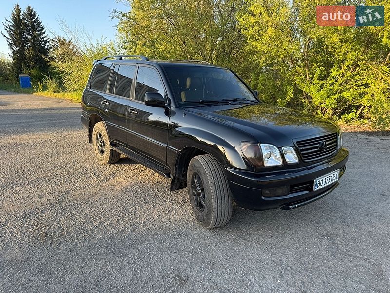 Внедорожник / Кроссовер Lexus LX 2000 в Тернополе
