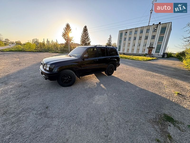 Внедорожник / Кроссовер Lexus LX 2000 в Тернополе