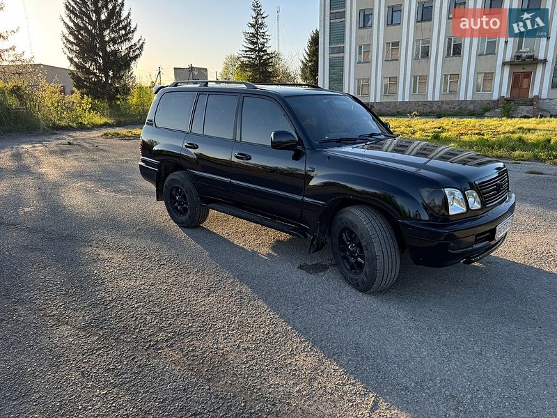 Внедорожник / Кроссовер Lexus LX 2000 в Тернополе